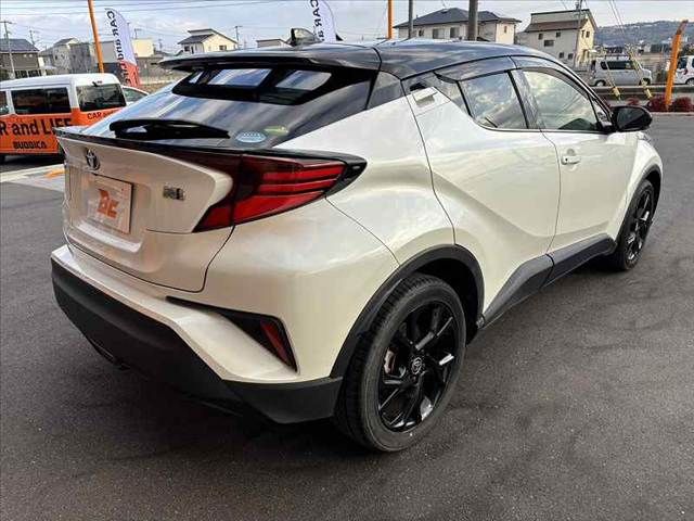 TOYOTA C-HR 2021