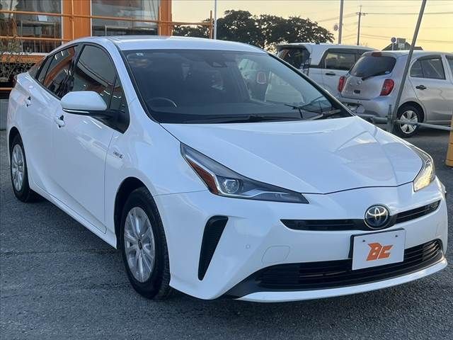 TOYOTA PRIUS 2019