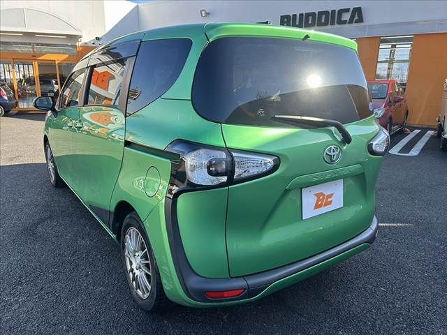 TOYOTA SIENTA 2016