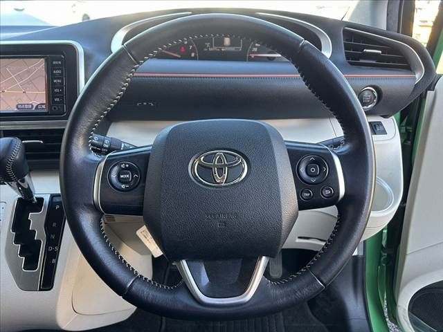 TOYOTA SIENTA 2016