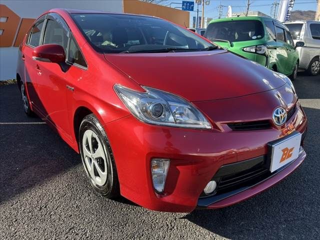 TOYOTA PRIUS 2015