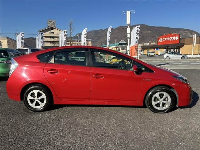 TOYOTA PRIUS 2015
