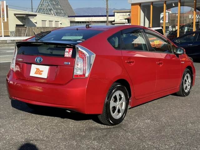 TOYOTA PRIUS 2015