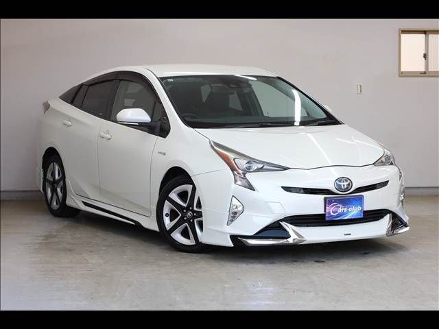 TOYOTA PRIUS 2016