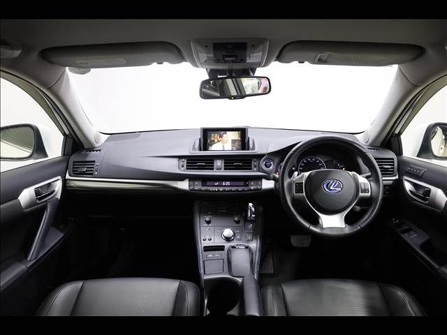 TOYOTA LEXUS CT200h 2013