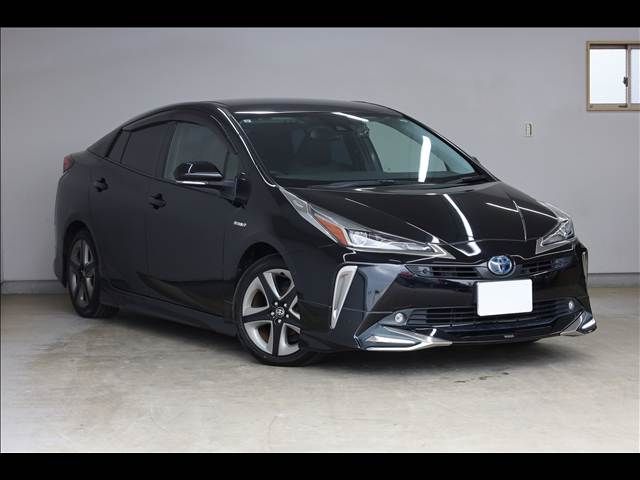 TOYOTA PRIUS 2019