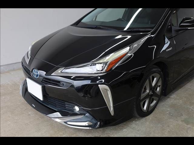 TOYOTA PRIUS 2019