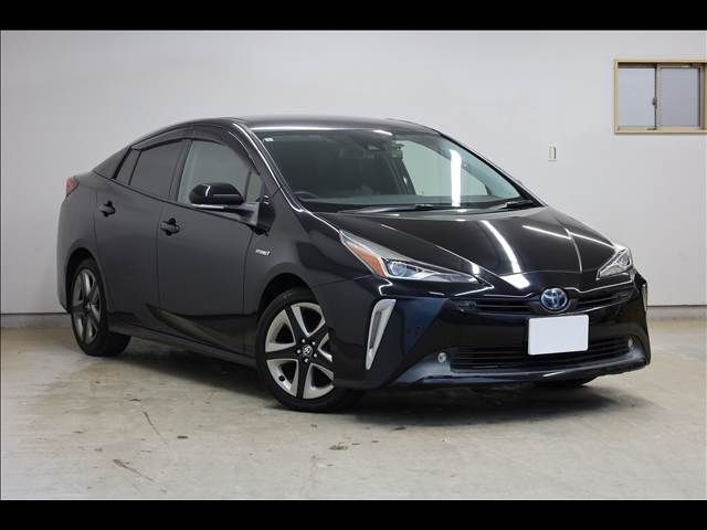 TOYOTA PRIUS 2019
