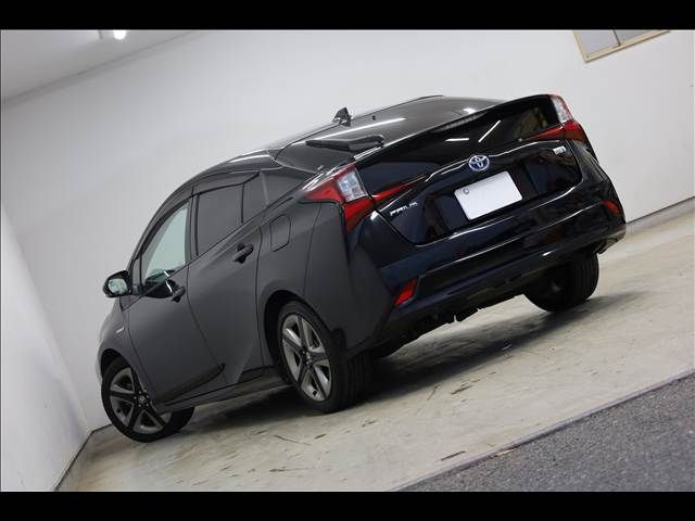 TOYOTA PRIUS 2019