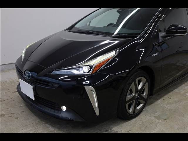 TOYOTA PRIUS 2019