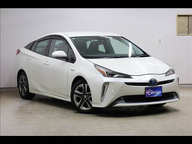 TOYOTA PRIUS 2019