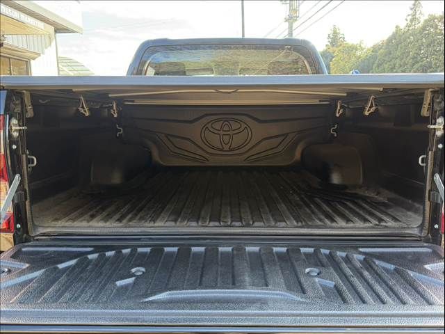 TOYOTA HILUX 4WD 2023