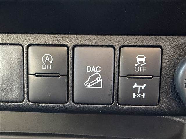 TOYOTA HILUX 4WD 2023