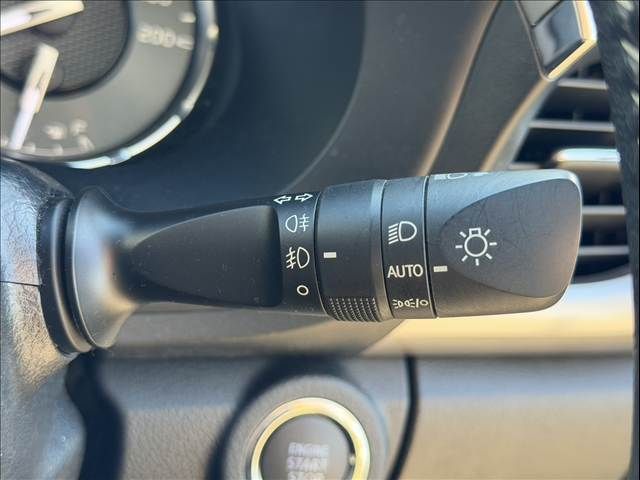 TOYOTA HILUX 4WD 2023