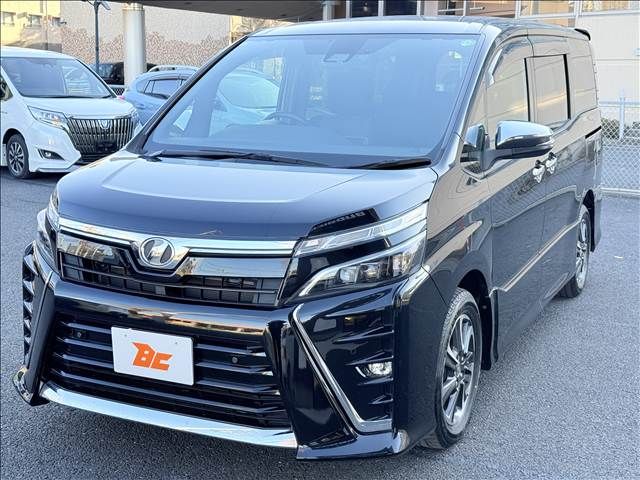 TOYOTA VOXY 2019