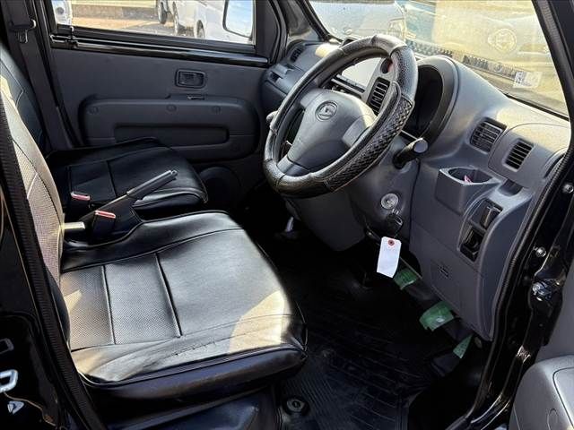 DAIHATSU HIJET CARGO 4WD 2014