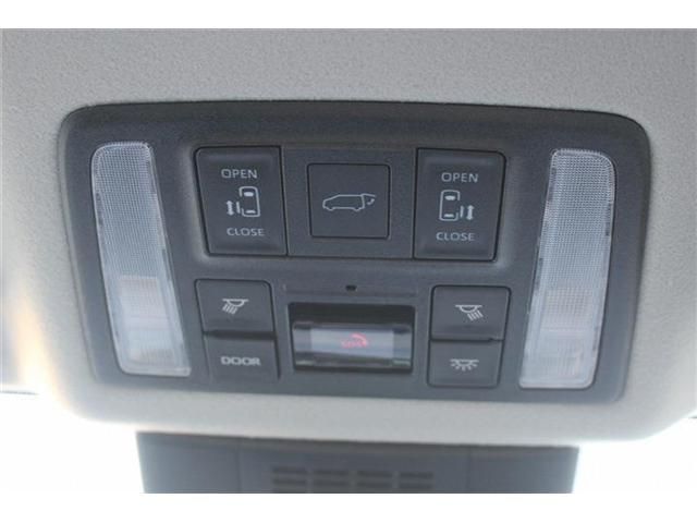 TOYOTA NOAH HYBRID 2022