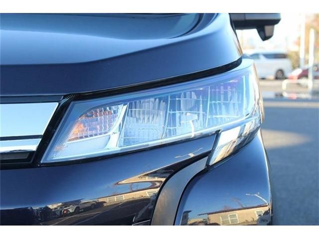 TOYOTA NOAH HYBRID 2022