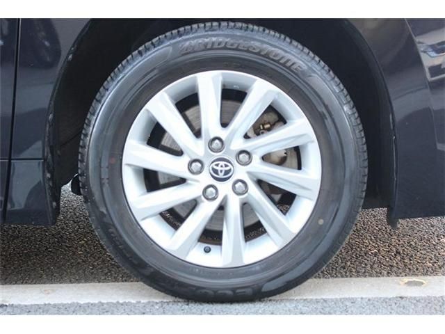 TOYOTA NOAH HYBRID 2022