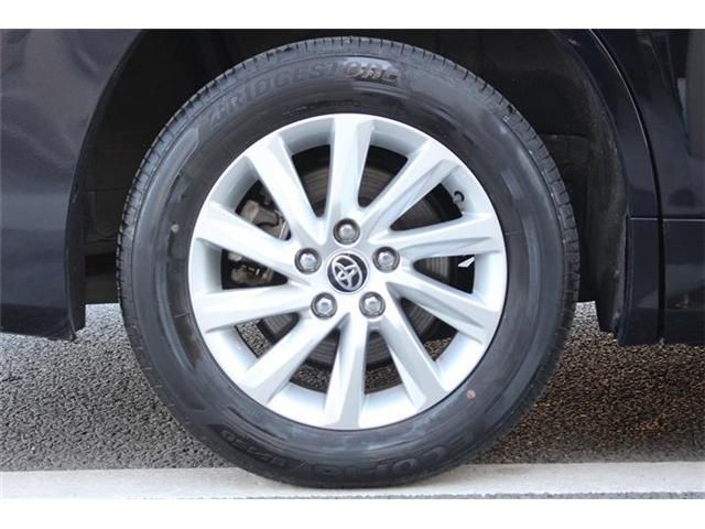 TOYOTA NOAH HYBRID 2022