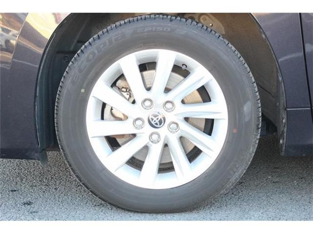 TOYOTA NOAH HYBRID 2022