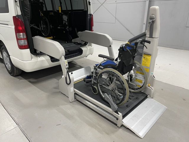 TOYOTA HIACE van 4WD 2011