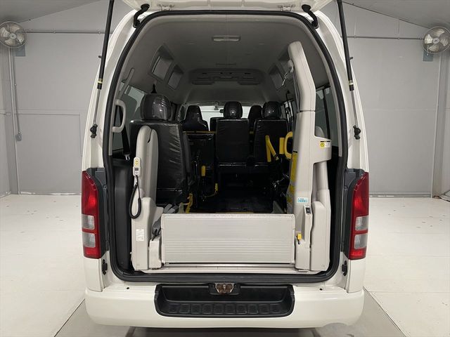 TOYOTA HIACE van 4WD 2011