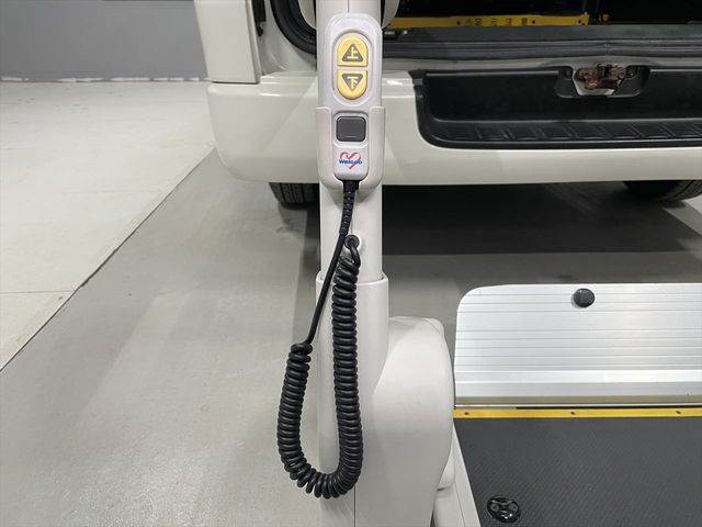 TOYOTA HIACE van 4WD 2011