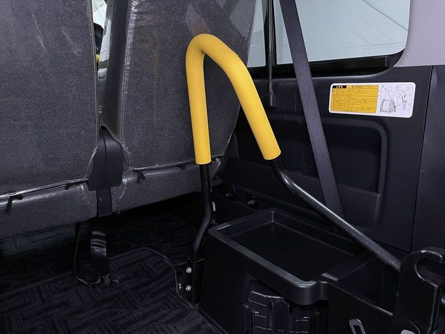 TOYOTA HIACE van 4WD 2011