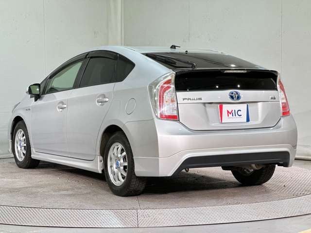 TOYOTA PRIUS 2014