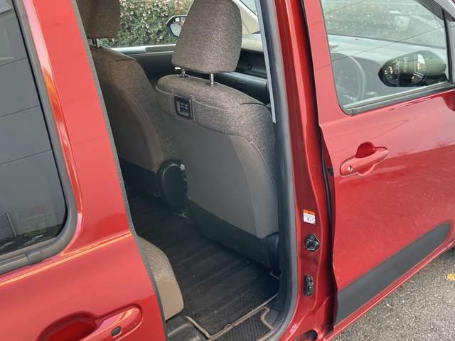 TOYOTA SIENTA HYBRID 2023