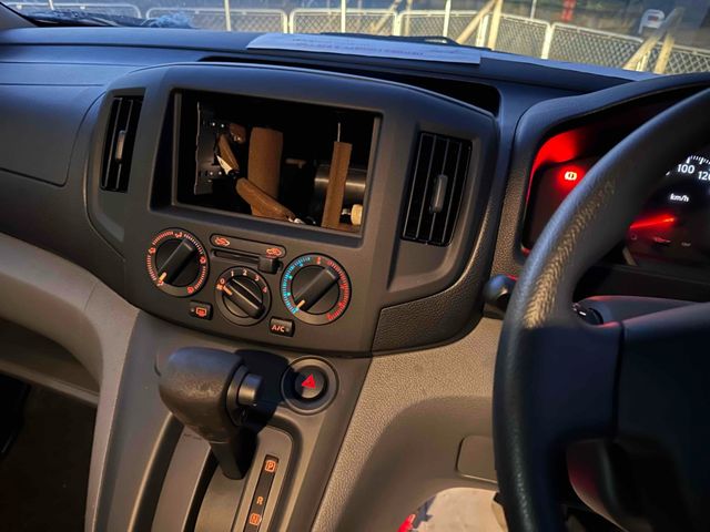 NISSAN NV200 VANETTE van 2021