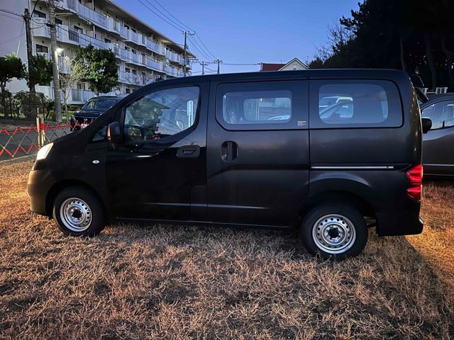NISSAN NV200 VANETTE van 2021