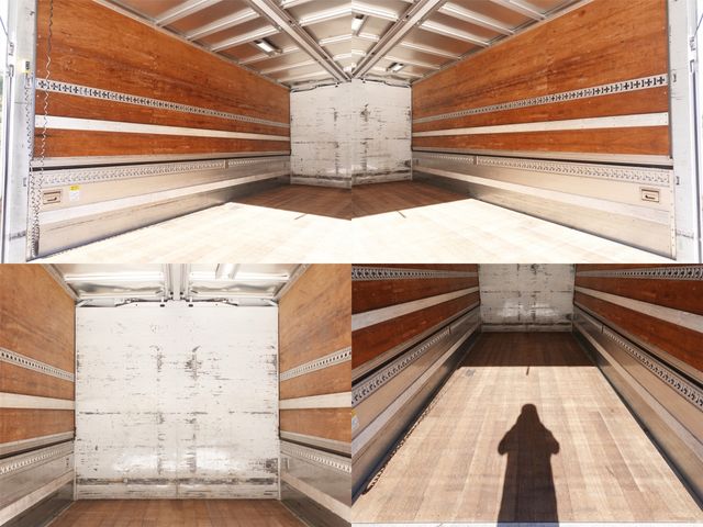 MITSUBISHI FUSOU FIGHTER 2016