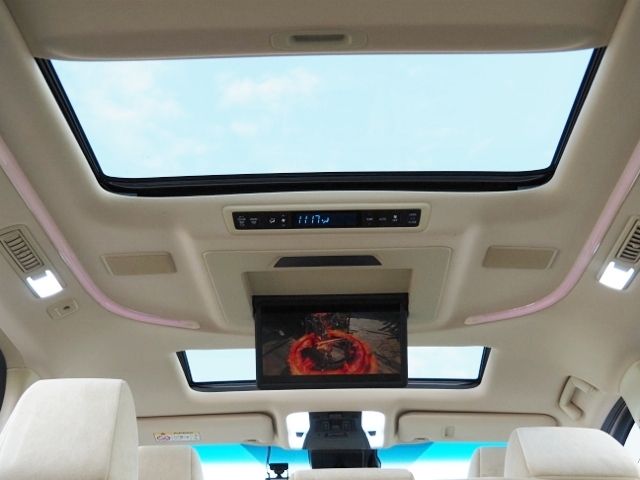 TOYOTA ALPHARD hybrid 4WD 2021