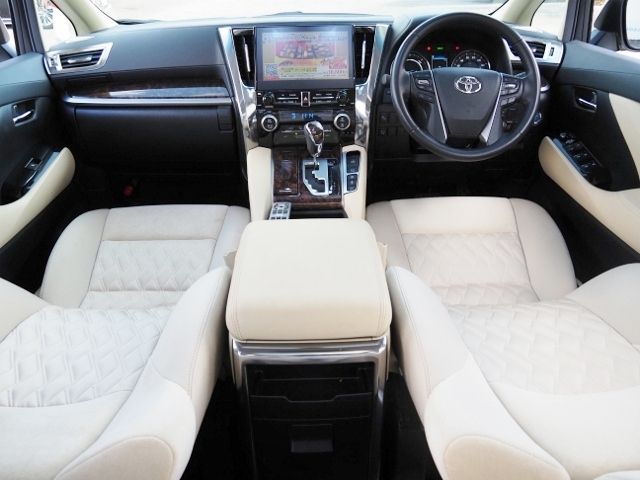 TOYOTA ALPHARD hybrid 4WD 2021