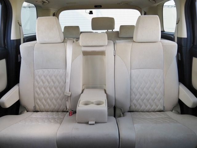 TOYOTA ALPHARD hybrid 4WD 2021