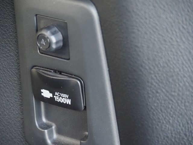 TOYOTA ALPHARD hybrid 4WD 2021