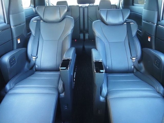 TOYOTA ALPHARD hybrid 4WD 2023