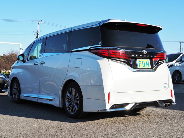 TOYOTA ALPHARD hybrid 4WD 2023