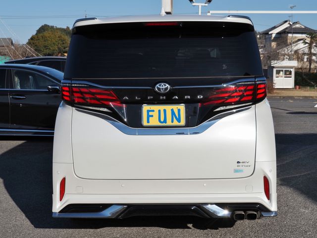 TOYOTA ALPHARD hybrid 4WD 2023