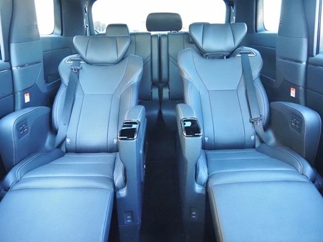 TOYOTA ALPHARD hybrid 4WD 2023