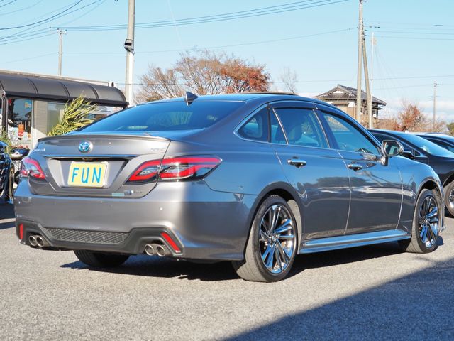 TOYOTA CROWN sedan hybrid 4WD 2021