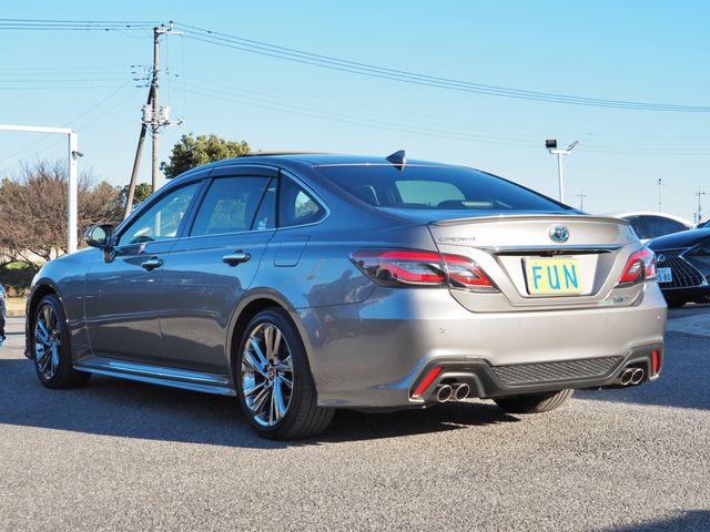 TOYOTA CROWN sedan hybrid 4WD 2021
