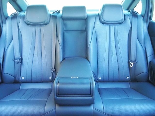 TOYOTA CROWN sedan hybrid 4WD 2021