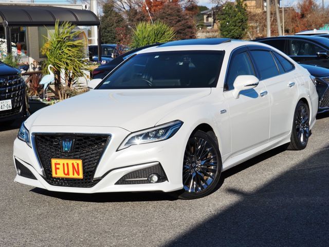 TOYOTA CROWN sedan hybrid 2022