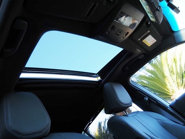 TOYOTA CROWN sedan hybrid 2022