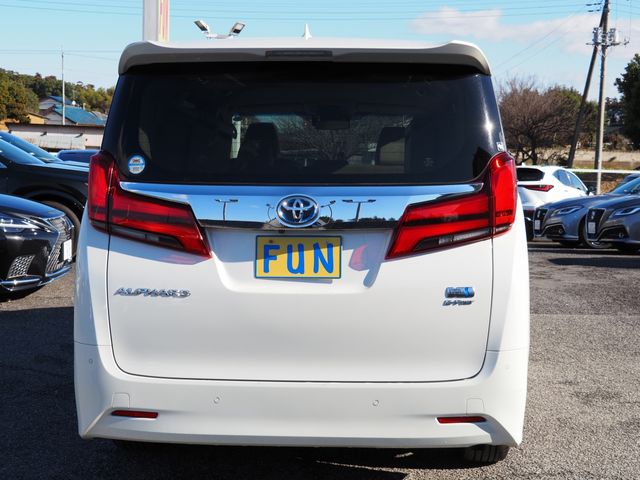 TOYOTA ALPHARD hybrid 4WD 2023