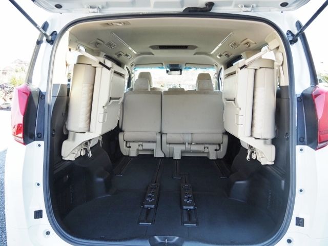 TOYOTA ALPHARD hybrid 4WD 2023