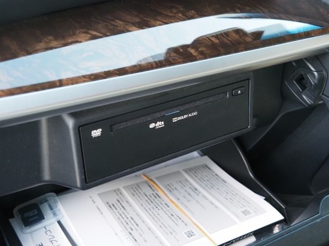 TOYOTA ALPHARD hybrid 4WD 2023